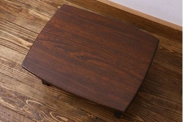 アンティーク雑貨　和製アンティーク　古い栓材製の小さなローテーブル(豆ちゃぶ台、花台、飾り台)