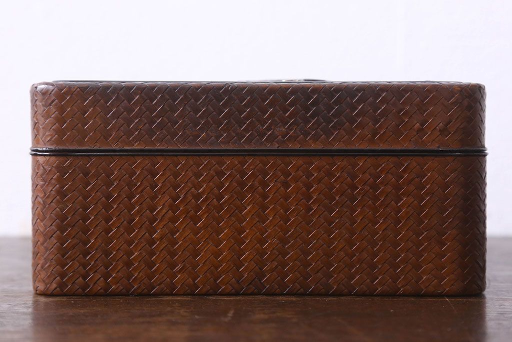 アンティーク雑貨　和製アンティーク　細かなデザインと網代が高級感を放つ小箱(小物収納)
