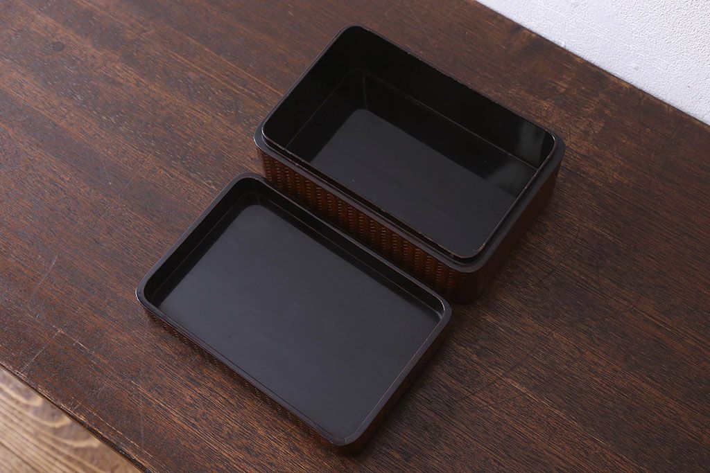 アンティーク雑貨　和製アンティーク　細かなデザインと網代が高級感を放つ小箱(小物収納)