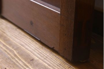 和製アンティーク　総ケヤキ材　美しい漆塗りが施された蔵戸(建具)