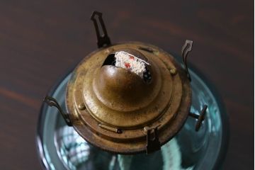 アンティーク雑貨　昭和レトロ　アウトドアの雰囲気を味わえる吊りランプ(オイルランプ)(1)