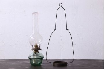 アンティーク雑貨　昭和レトロ　アウトドアの雰囲気を味わえる吊りランプ(オイルランプ)