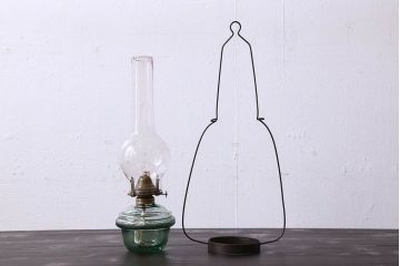 アンティーク雑貨　昭和レトロ　アウトドアの雰囲気を味わえる吊りランプ(オイルランプ)