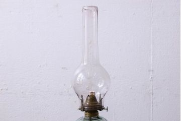 アンティーク雑貨　昭和レトロ　アウトドアの雰囲気を味わえる吊りランプ(オイルランプ)