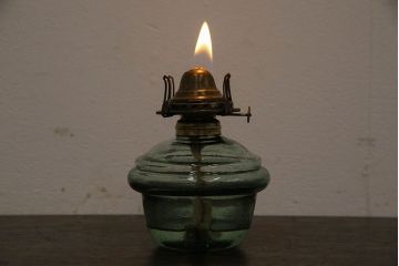 アンティーク雑貨　昭和レトロ　アウトドアの雰囲気を味わえる吊りランプ(オイルランプ)
