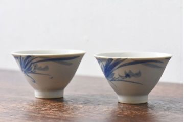 昭和初期　染付　アンティーク湯呑2客セット(1)