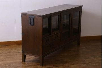 アンティーク家具　お洒落で可愛らしいアンティークローボード(サイドボード、テレビボード、TVボード)