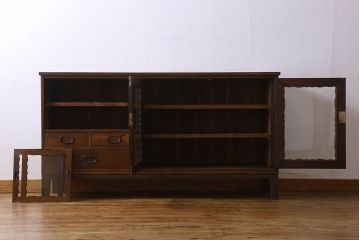 アンティーク家具　お洒落で可愛らしいアンティークローボード(サイドボード、テレビボード、TVボード)