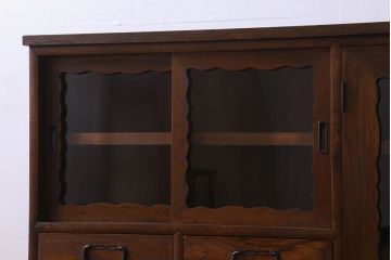 アンティーク家具　お洒落で可愛らしいアンティークローボード(サイドボード、テレビボード、TVボード)