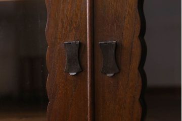 アンティーク家具　お洒落で可愛らしいアンティークローボード(サイドボード、テレビボード、TVボード)