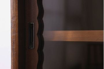 アンティーク家具　お洒落で可愛らしいアンティークローボード(サイドボード、テレビボード、TVボード)