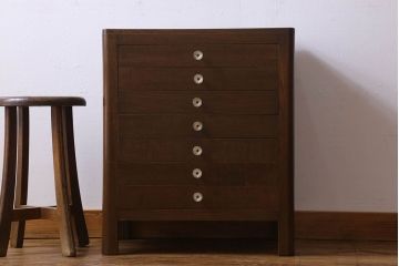 アンティーク家具　和製アンティーク　シックな雰囲気漂うナラ材のサイドチェスト(引き出し、書類収納)