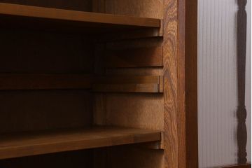 レトロ家具　レトロガラス入り!上品な佇まいのアンティークブックケース(本箱、収納棚、食器棚)