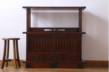 中古　伝統民芸家具　岩谷堂　欅材の杢目が美しい飾り棚2号(収納棚)(定価約28万円)