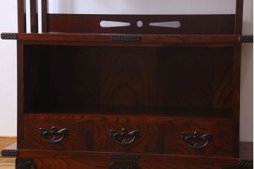 中古　伝統民芸家具　岩谷堂　欅材の杢目が美しい飾り棚2号(収納棚)(定価約28万円)