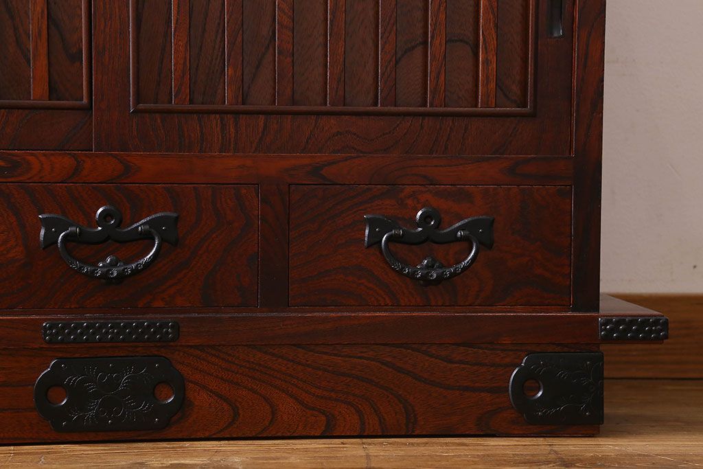 中古　伝統民芸家具　岩谷堂　欅材の杢目が美しい飾り棚2号(収納棚)(定価約28万円)