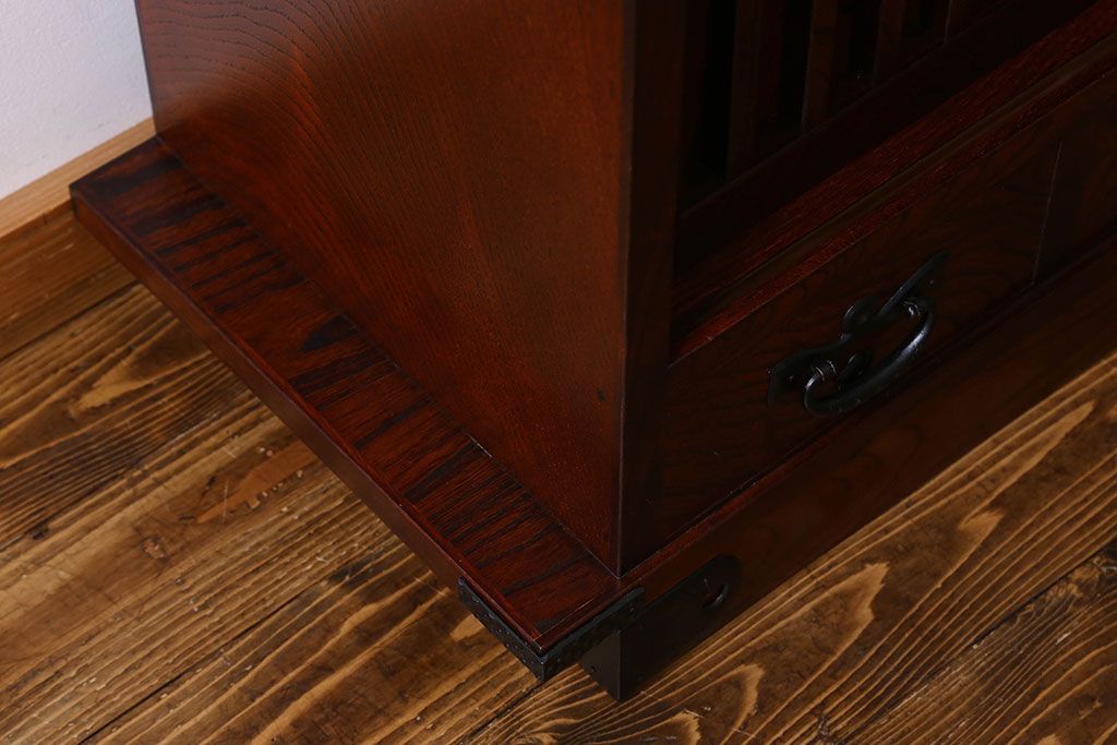 中古　伝統民芸家具　岩谷堂　欅材の杢目が美しい飾り棚2号(収納棚)(定価約28万円)