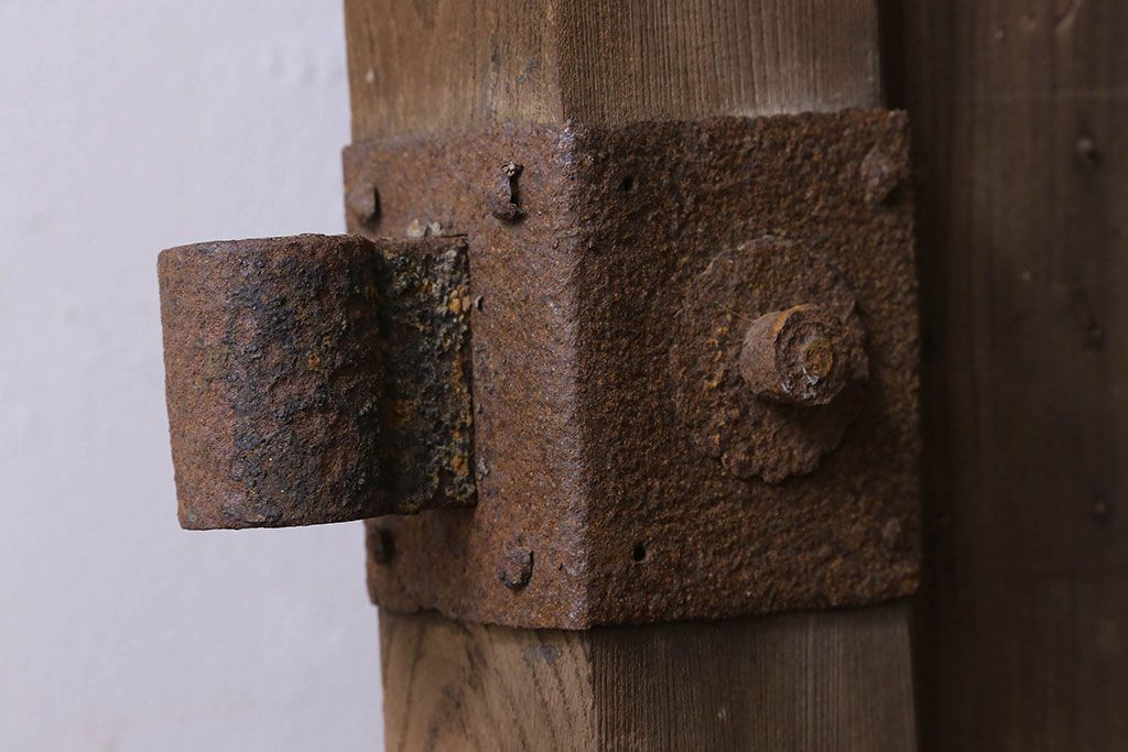 和製アンティーク　総ケヤキ材　特大　味わいのある風合いの門扉(蔵戸、建具、玄関戸)(1)