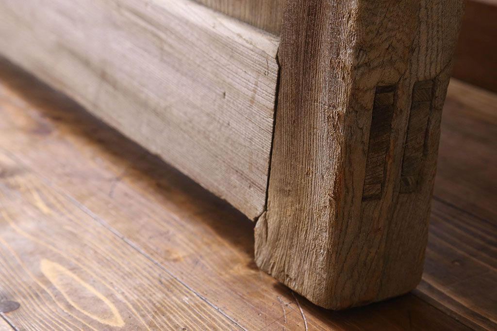 和製アンティーク　総ケヤキ材　特大　味わいのある風合いの門扉(蔵戸、建具、玄関戸)(1)