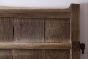 和製アンティーク　総ケヤキ材　特大　味わいのある風合いの門扉(蔵戸、建具、玄関戸)(1)