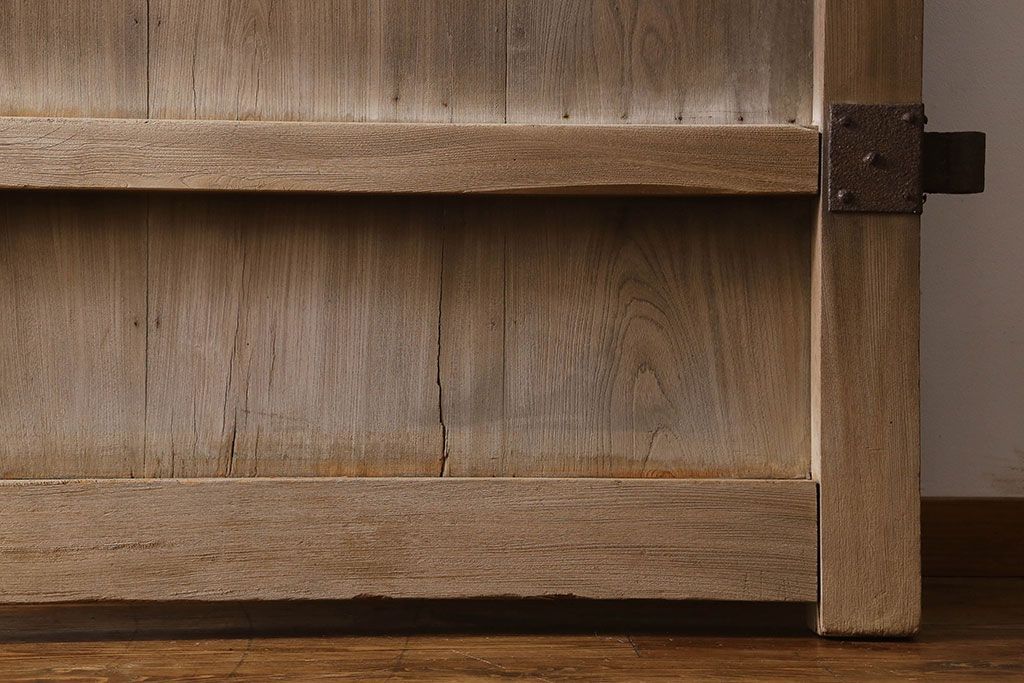 和製アンティーク　総ケヤキ材　特大　味わいのある風合いの門扉(蔵戸、建具、玄関戸)(1)