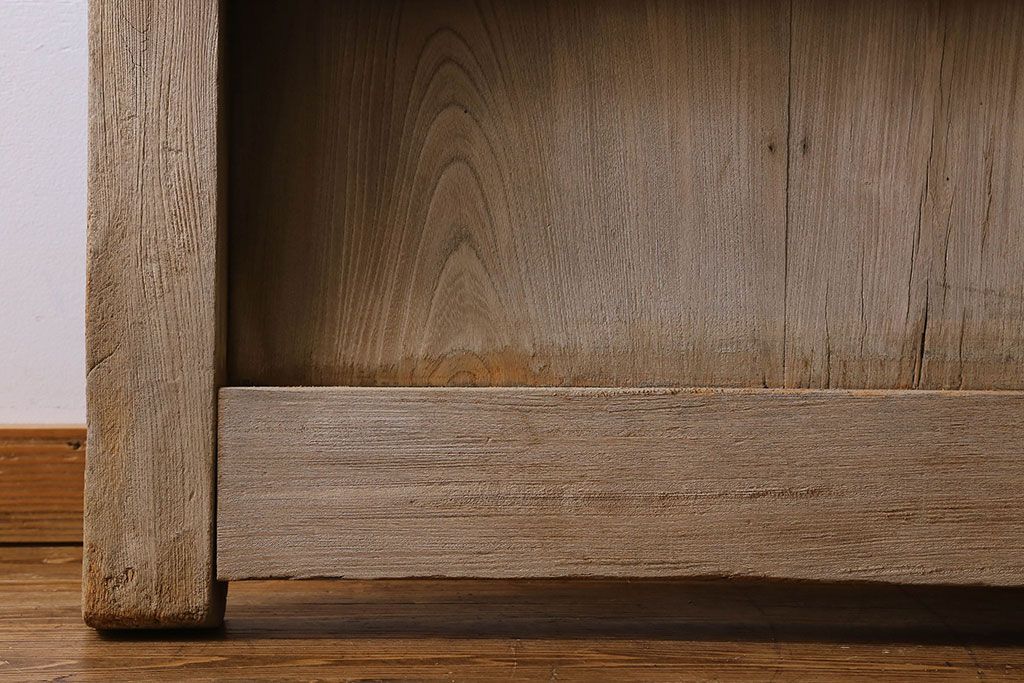 和製アンティーク　総ケヤキ材　特大　味わいのある風合いの門扉(蔵戸、建具、玄関戸)(1)