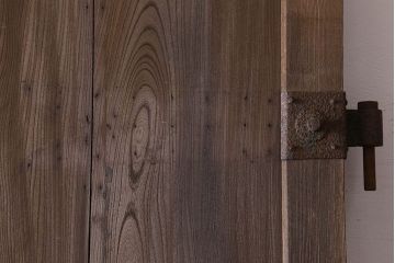 和製アンティーク　総ケヤキ材　特大　味わいのある風合いの門扉(蔵戸、建具、玄関戸)(2)