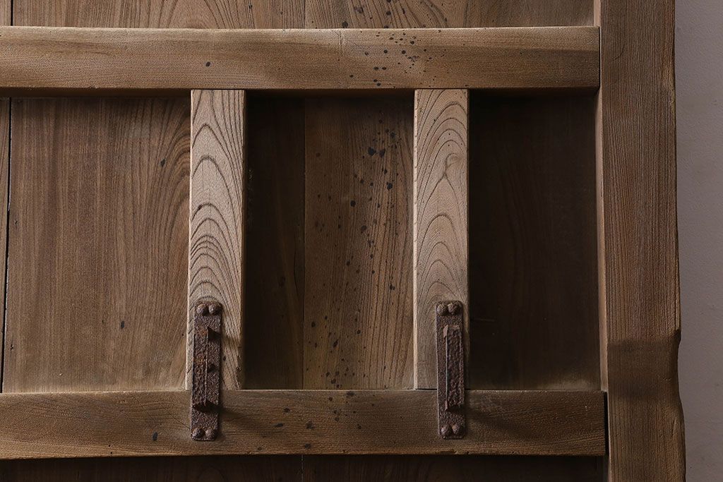 和製アンティーク　総ケヤキ材　特大　味わいのある風合いの門扉(蔵戸、建具、玄関戸)(2)