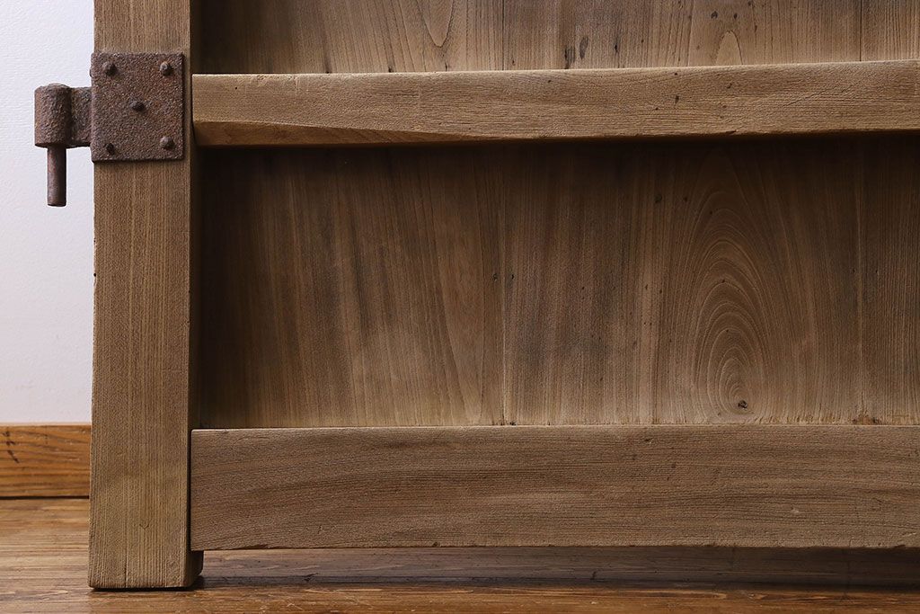 和製アンティーク　総ケヤキ材　特大　味わいのある風合いの門扉(蔵戸、建具、玄関戸)(2)