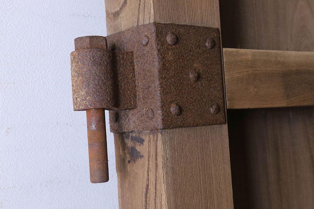 和製アンティーク　総ケヤキ材　特大　味わいのある風合いの門扉(蔵戸、建具、玄関戸)(2)