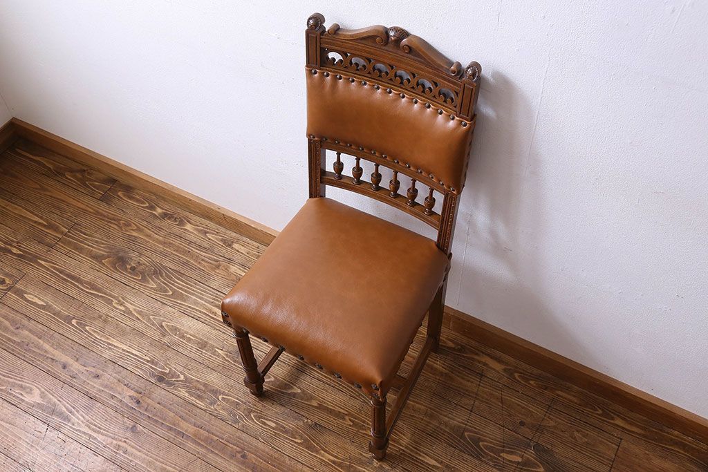 アンティーク家具　フランスアンティーク　本革　優美なデザインのダイニングチェア(椅子、イス)