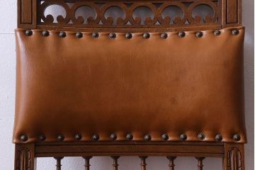アンティーク家具　フランスアンティーク　本革　優美なデザインのダイニングチェア(椅子、イス)