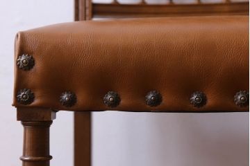 アンティーク家具　フランスアンティーク　本革　優美なデザインのダイニングチェア(椅子、イス)