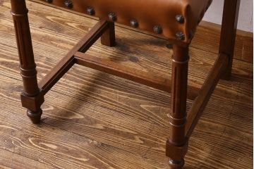 アンティーク家具　フランスアンティーク　本革　優美なデザインのダイニングチェア(椅子、イス)