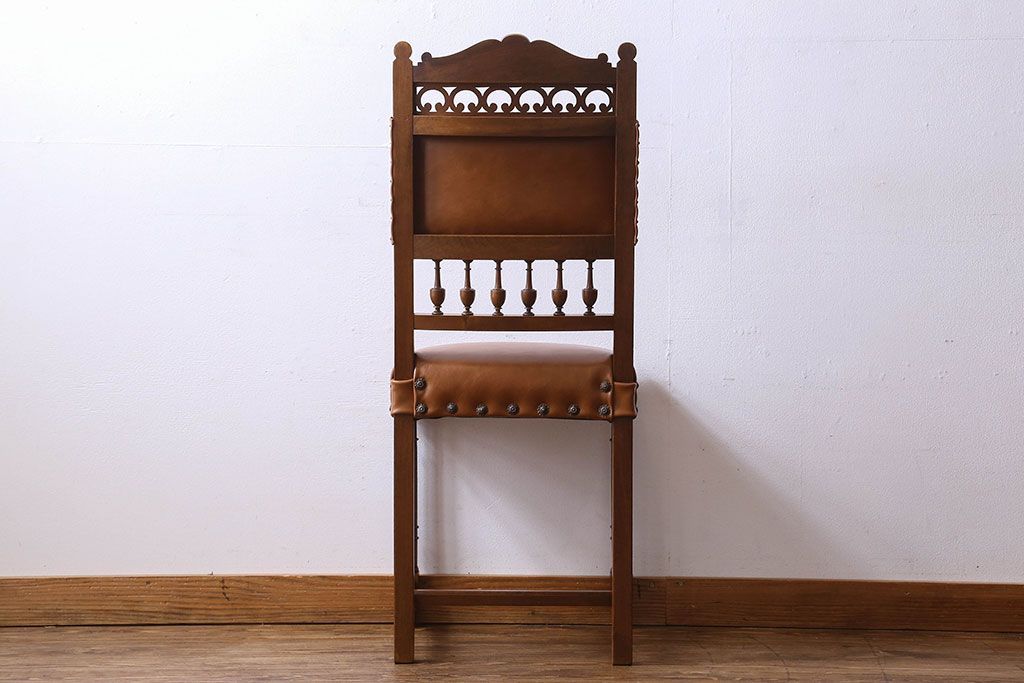 アンティーク家具　フランスアンティーク　本革　優美なデザインのダイニングチェア(椅子、イス)