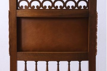 アンティーク家具　フランスアンティーク　本革　優美なデザインのダイニングチェア(椅子、イス)