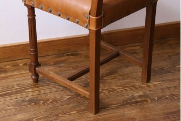 アンティーク家具　フランスアンティーク　本革　優美なデザインのダイニングチェア(椅子、イス)