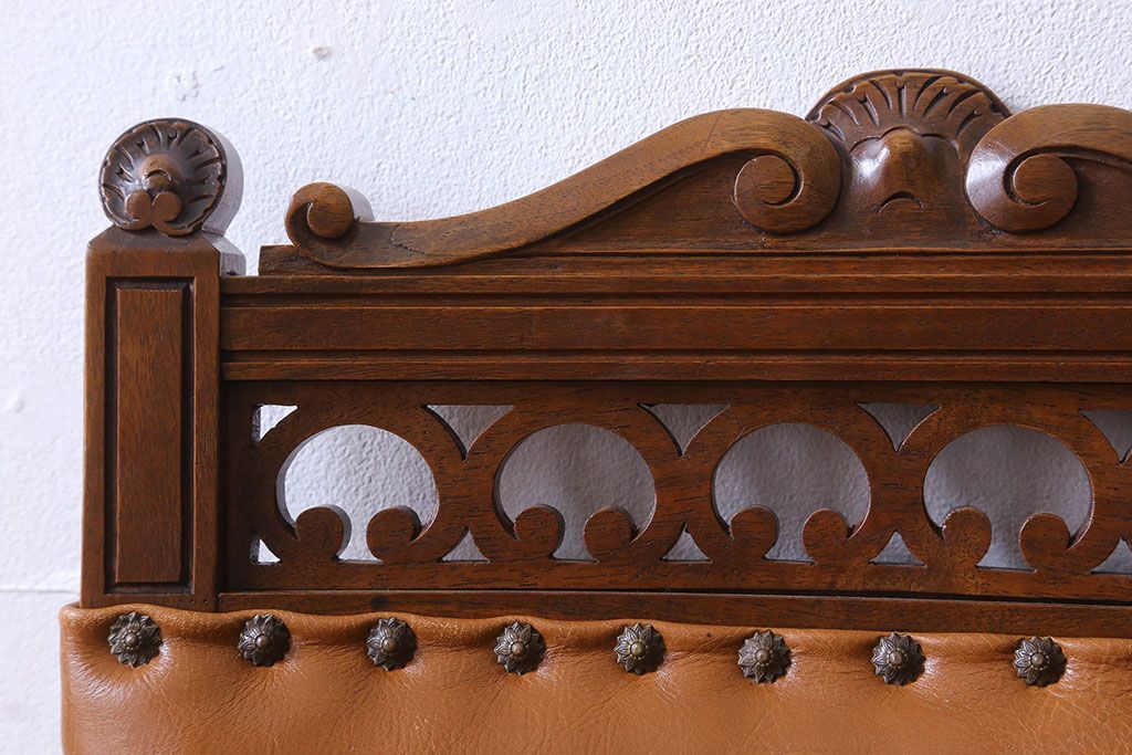 アンティーク家具　フランスアンティーク　本革　優美なデザインのダイニングチェア(椅子、イス)(1)