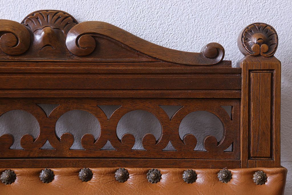 アンティーク家具　フランスアンティーク　本革　優美なデザインのダイニングチェア(椅子、イス)(1)