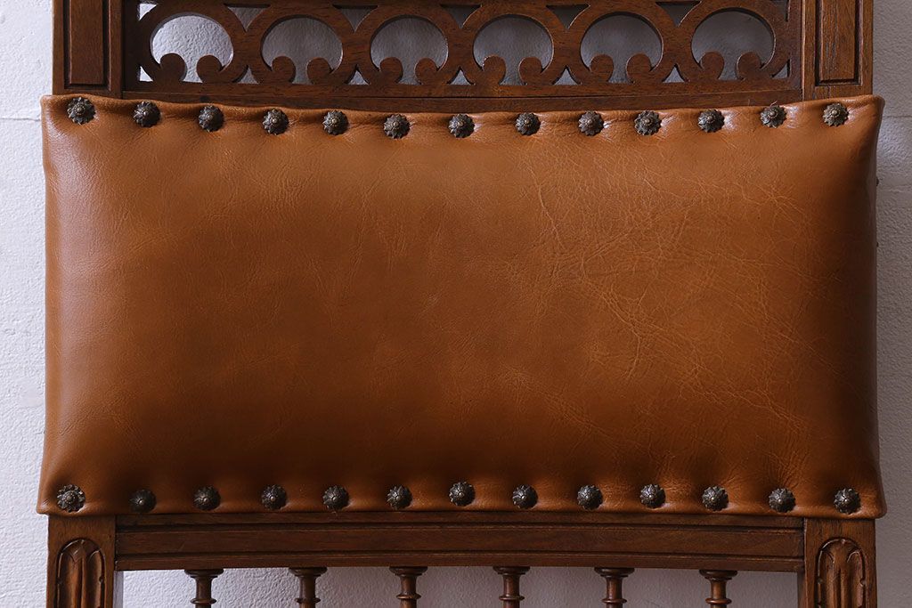 アンティーク家具　フランスアンティーク　本革　優美なデザインのダイニングチェア(椅子、イス)(1)