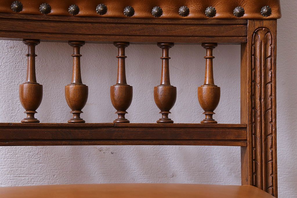 アンティーク家具　フランスアンティーク　本革　優美なデザインのダイニングチェア(椅子、イス)(1)