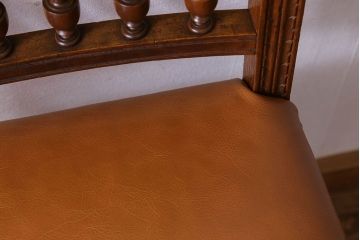 アンティーク家具　フランスアンティーク　本革　優美なデザインのダイニングチェア(椅子、イス)(1)