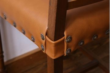 アンティーク家具　フランスアンティーク　本革　優美なデザインのダイニングチェア(椅子、イス)(1)