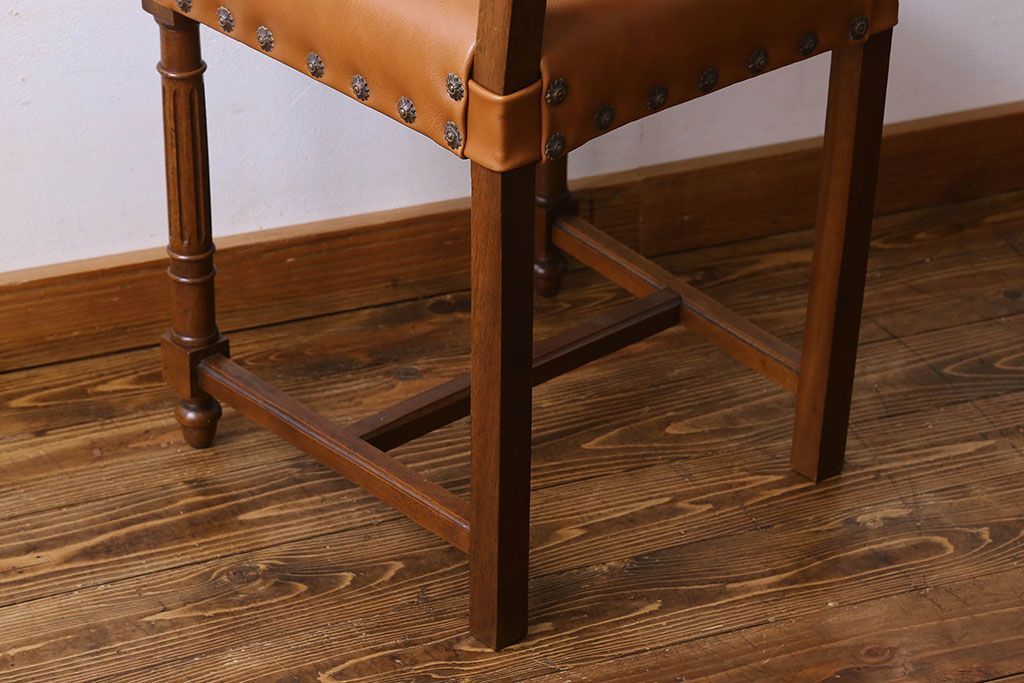 アンティーク家具　フランスアンティーク　本革　優美なデザインのダイニングチェア(椅子、イス)(1)