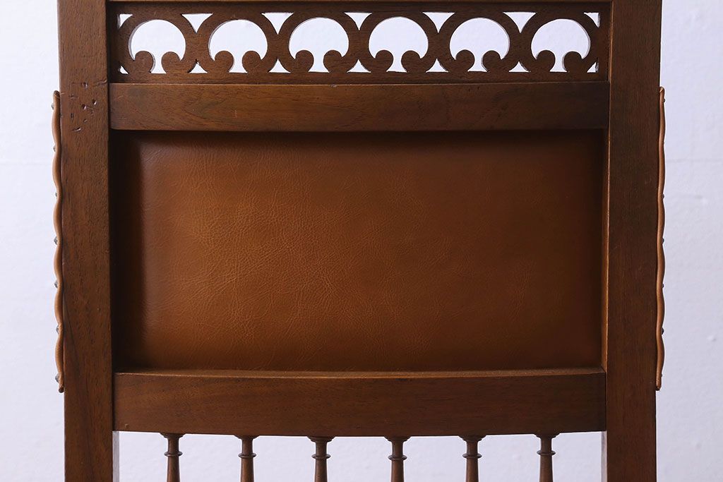 アンティーク家具　フランスアンティーク　本革　優美なデザインのダイニングチェア(椅子、イス)(2)