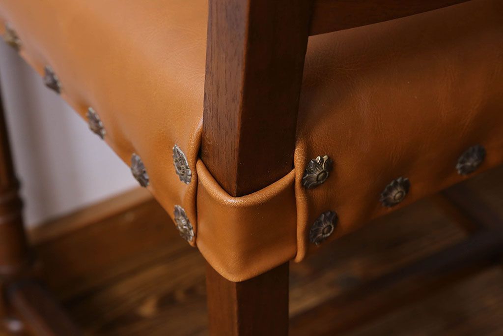 アンティーク家具　フランスアンティーク　本革　優美なデザインのダイニングチェア(椅子、イス)(2)