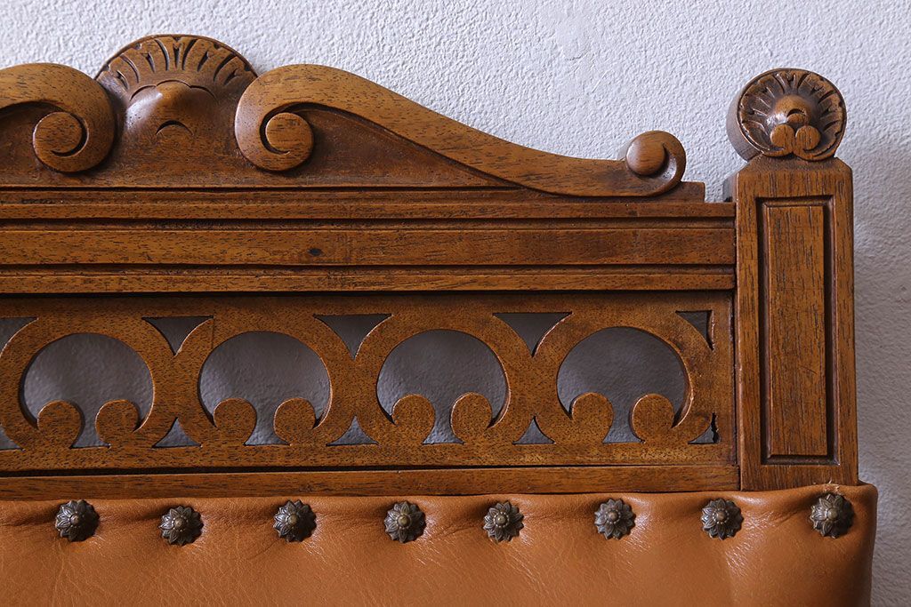 アンティーク家具　フランスアンティーク　本革　優美なデザインのダイニングチェア(椅子、イス)(3)