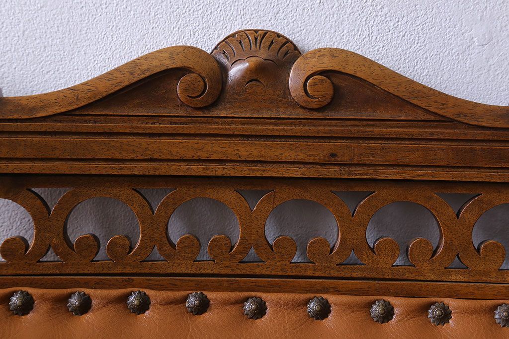 アンティーク家具　フランスアンティーク　本革　優美なデザインのダイニングチェア(椅子、イス)(3)