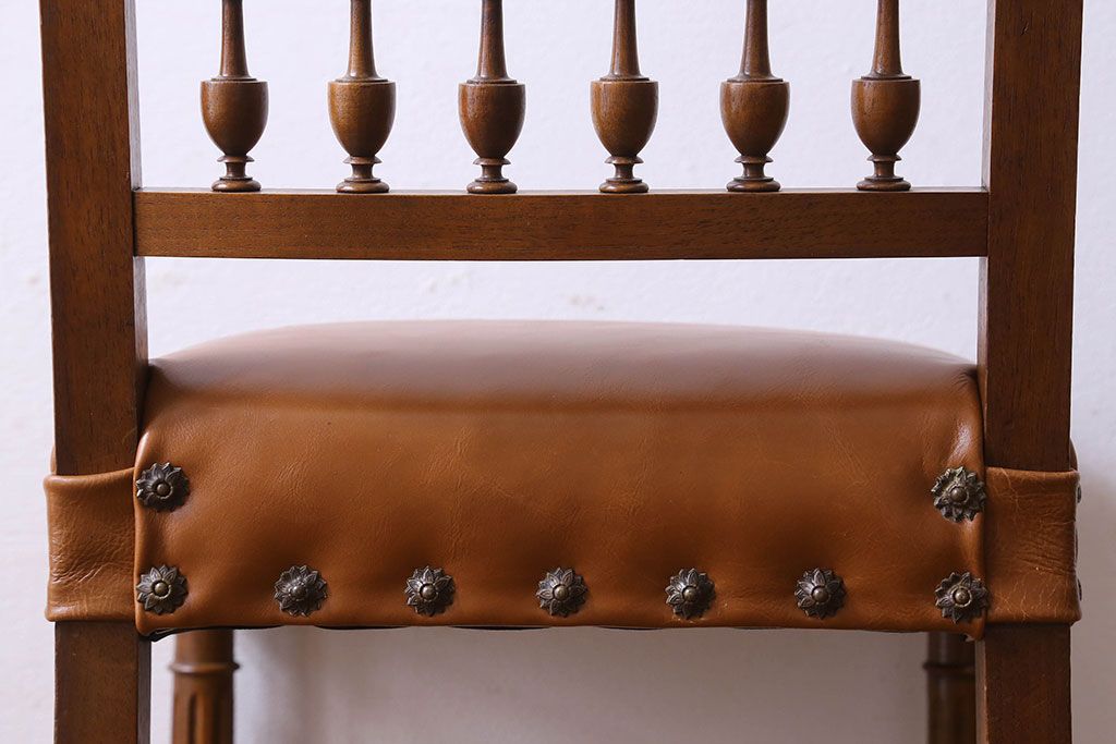 アンティーク家具　フランスアンティーク　本革　優美なデザインのダイニングチェア(椅子、イス)(3)
