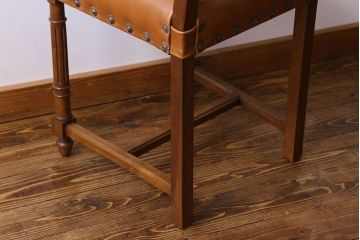 アンティーク家具　フランスアンティーク　本革　優美なデザインのダイニングチェア(椅子、イス)(3)